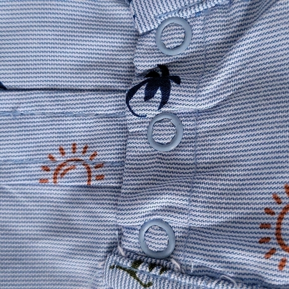 Dog Sport 3/6M outfit and KoalaBaby 0/3M 4 pack bodysuit bundle and bibs… - Picture 5 of 12